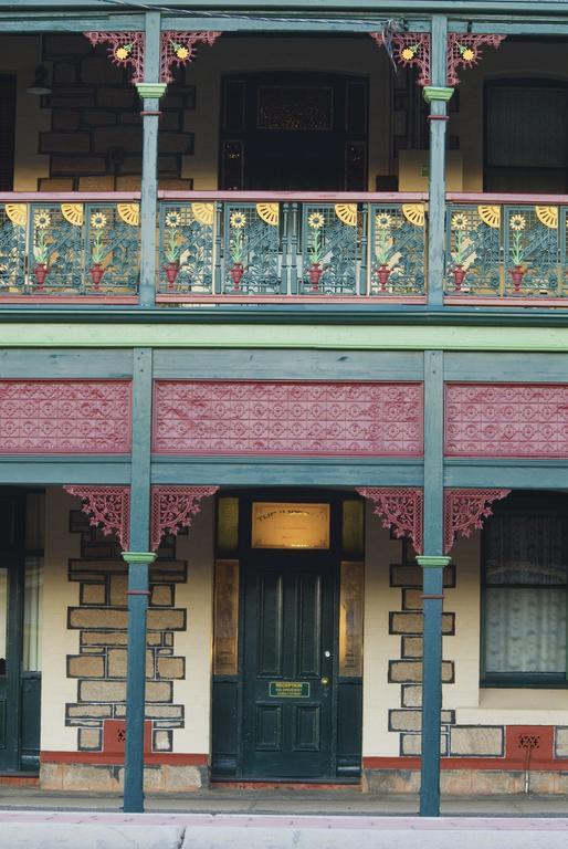 Imperial Fine Accommodation Broken Hill Esterno foto
